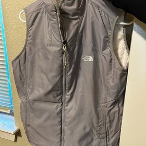 Sold The nort face women’s vest